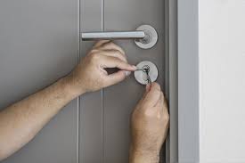 Locksmith services for Emergency house lockout in Waterbury CT